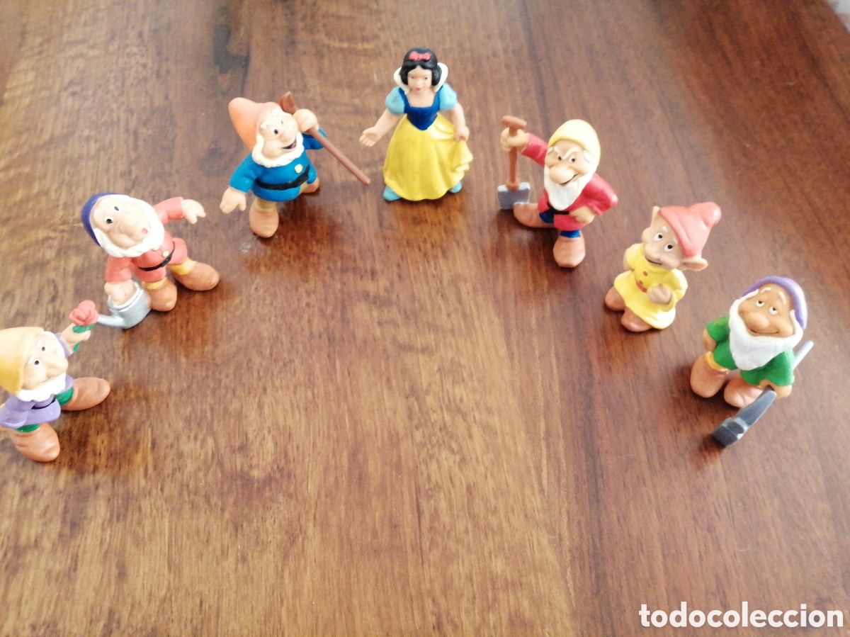 Figuras de goma y PVC: 7 Figuras de goma BULLY - Foto 1