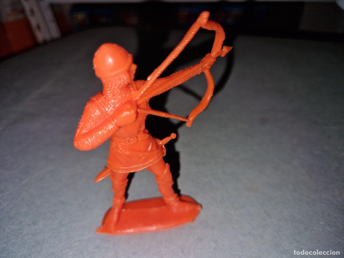 Figuras de goma y PVC: COMANSI GUERRERO MEDIEVAL - Foto 1