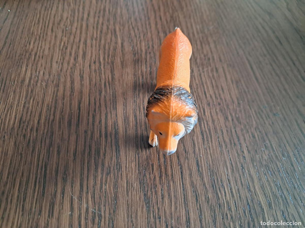 Figuras de goma y PVC: figura de pl&aacute;stico de le&oacute;n. - Foto 4