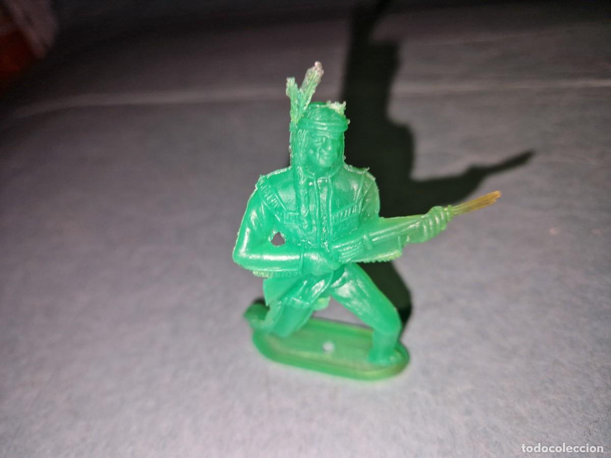 Figuras de goma y PVC: INDIO FIGURA DE COMANSI - Foto 1