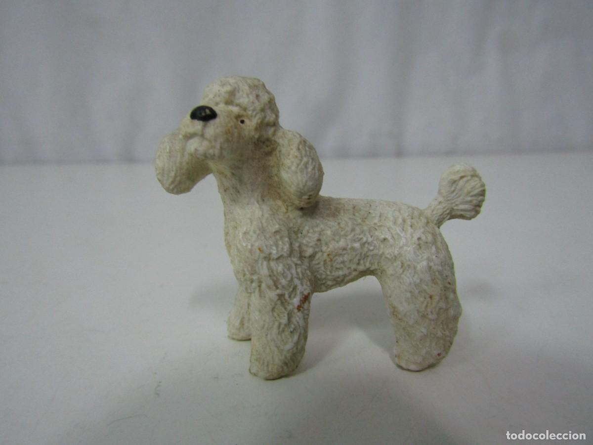 Figuras de goma y PVC: PERRO CANICHE DE PVC DE BULLYLAND - Foto 1