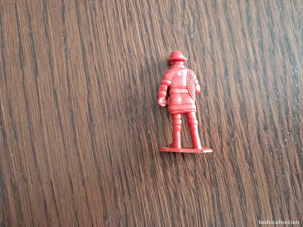 Figuras de goma y PVC: figura de pl&aacute;stico de bombero. - Foto 2