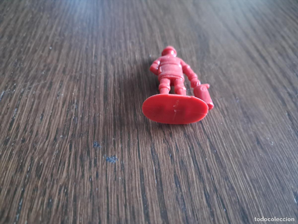 Figuras de goma y PVC: figura de pl&aacute;stico de bombero. - Foto 4