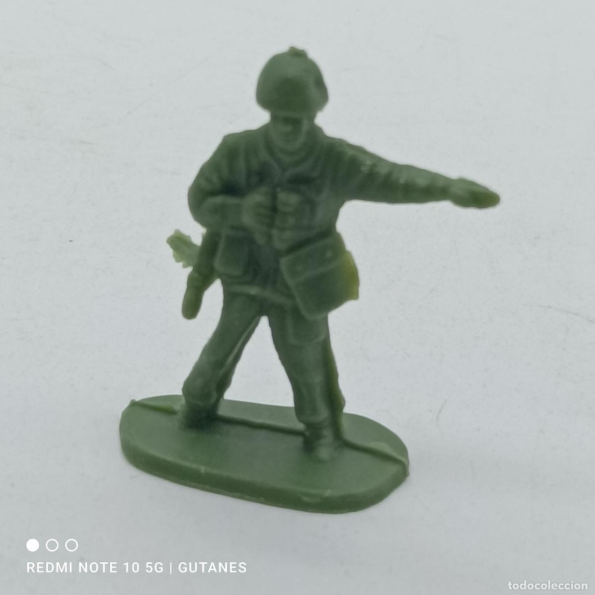 Figuras de goma y PVC: FIGURA SOLDADO VERDE - Foto 1
