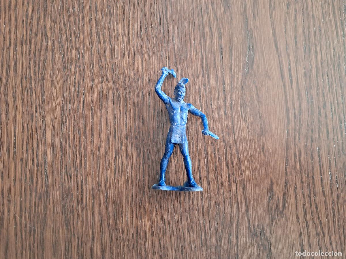 Figuras de goma y PVC: figura de pl&aacute;stico, del oeste, indio con hacha y cuchillo. - Foto 1