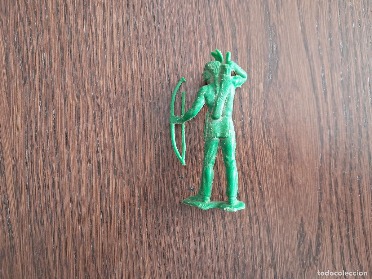 Figuras de goma y PVC: figura de pl&aacute;stico, del oeste, indio con arco. - Foto 2