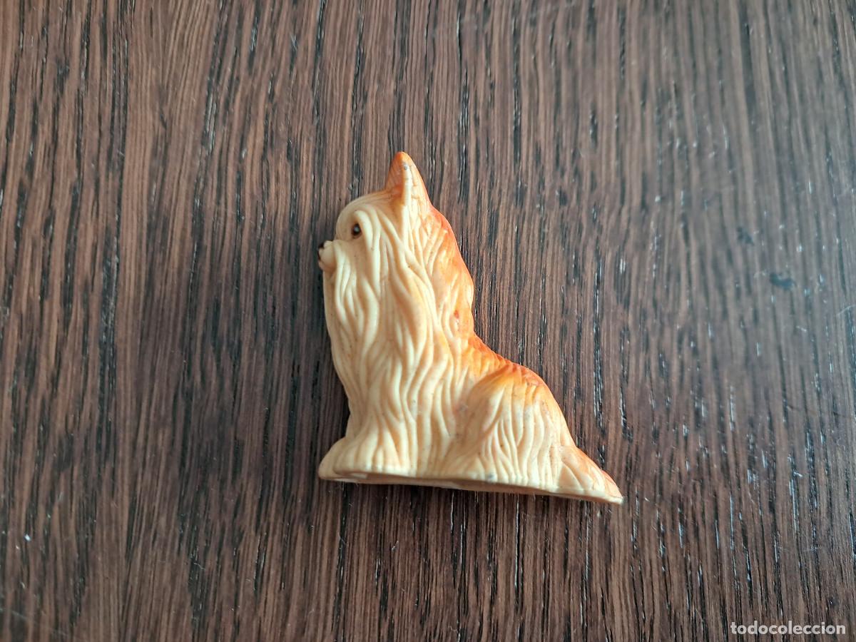 Figuras de goma y PVC: figura de pl&aacute;stico de perro. - Foto 1