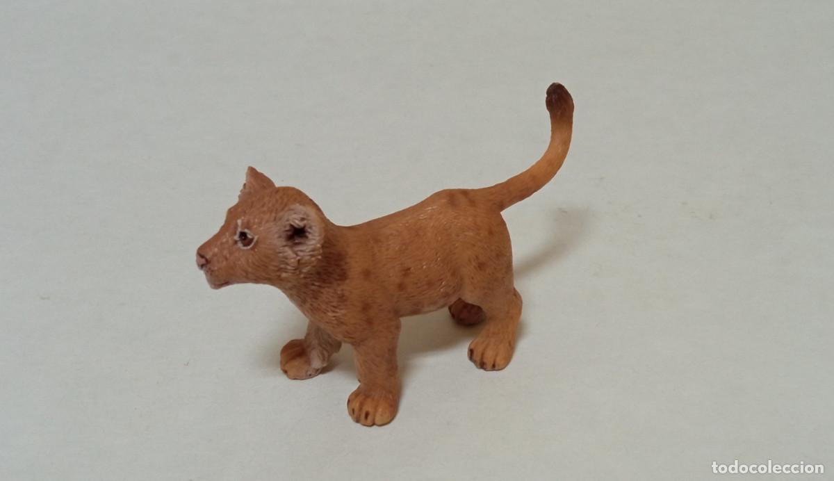 Figuras de goma y PVC: Figura Schleich - Cr&iacute;a Le&oacute;n - Foto 2