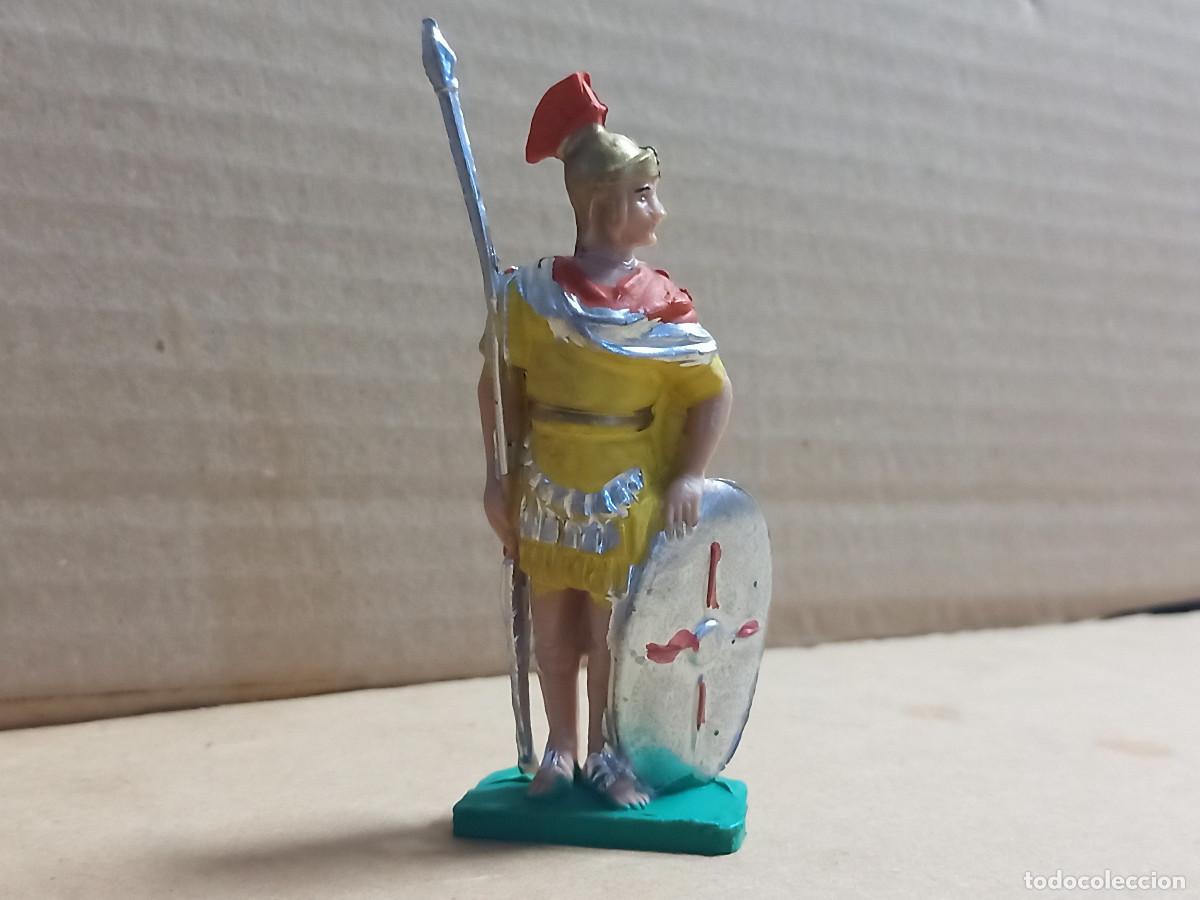 Figuras de goma y PVC: FIGURA DE PL&Aacute;STICO ROMANO OLIVER - Foto 1