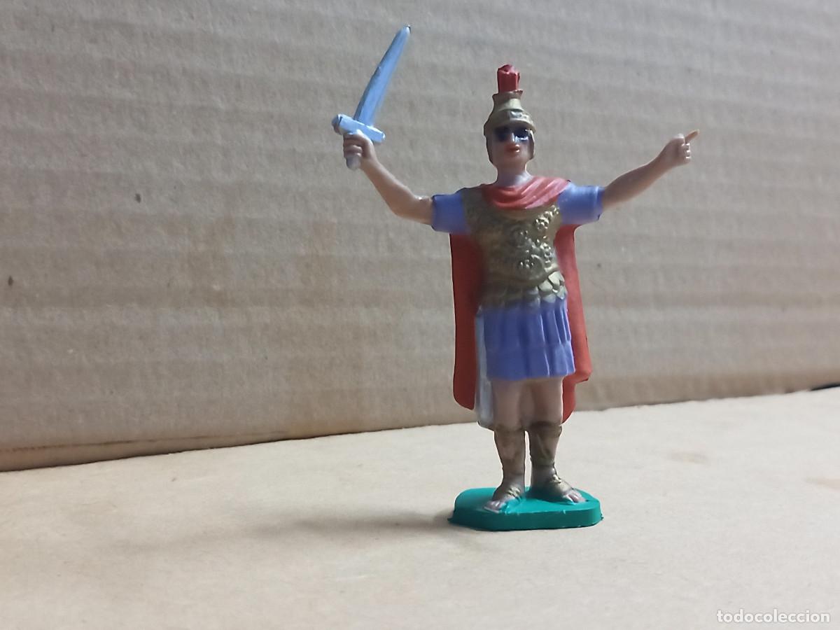 Figuras de goma y PVC: FIGURA DE PL&Aacute;STICO ROMANO OLIVER - Foto 1