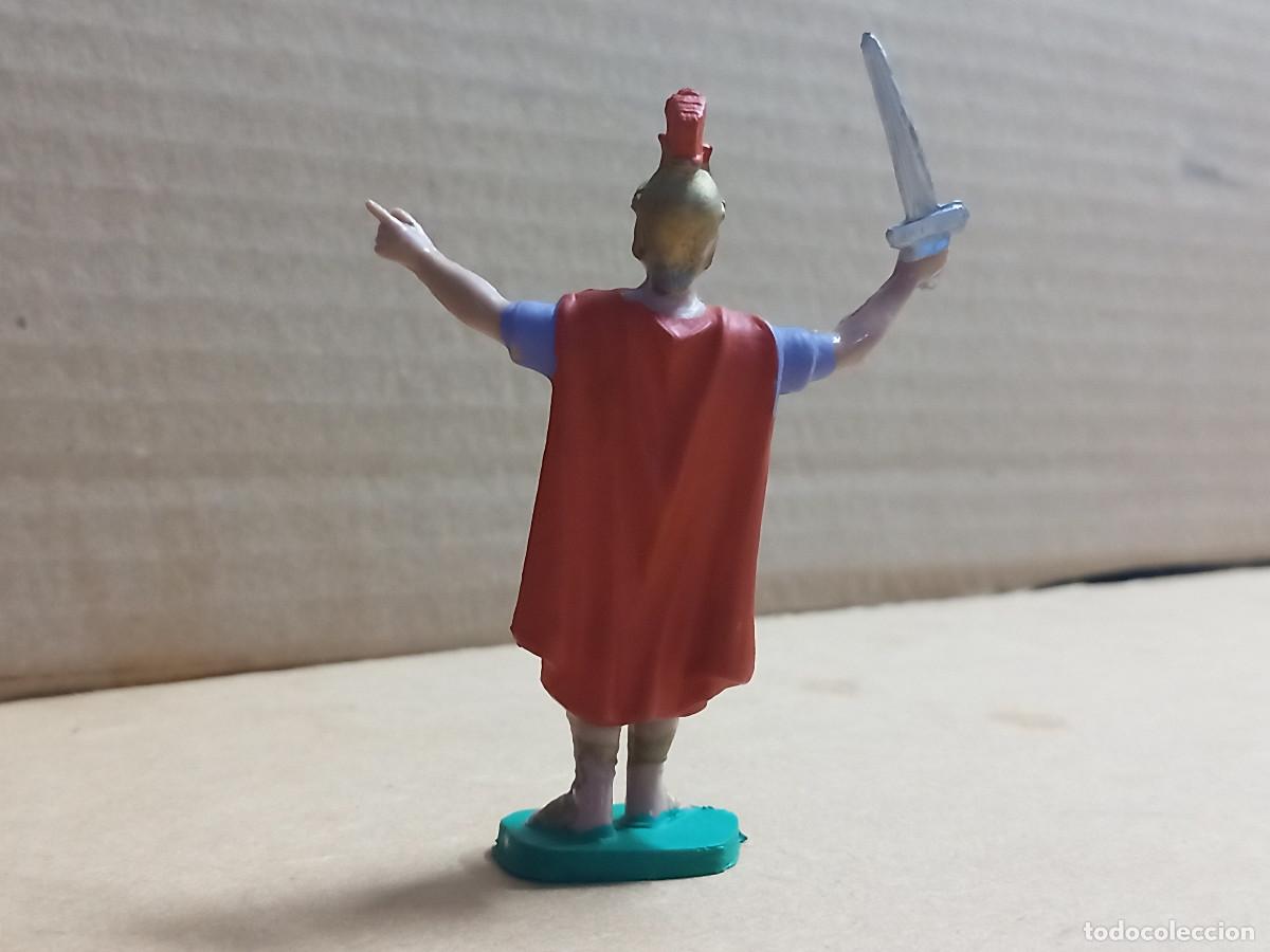Figuras de goma y PVC: FIGURA DE PL&Aacute;STICO ROMANO OLIVER - Foto 2