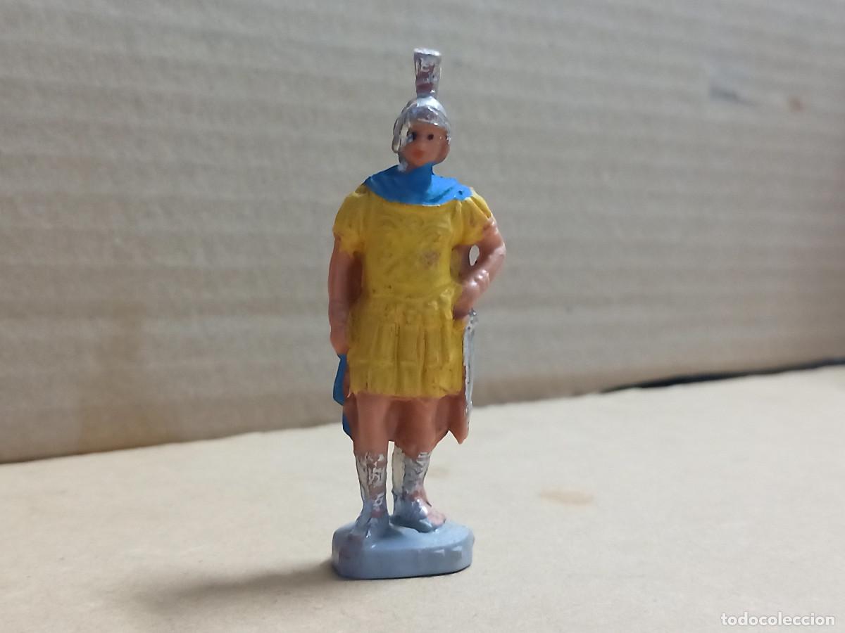 Figuras de goma y PVC: FIGURA DE PL&Aacute;STICO ROMANO OLIVER - Foto 1