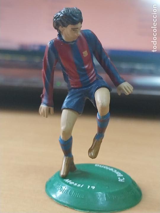 Figuras de Borracha e PVC: MESSI BARCELONA FIGURA PVC CON PEANA 5,5CM ALTO FTCHAMPS CON EL NUMERO 19 ESPALDA
