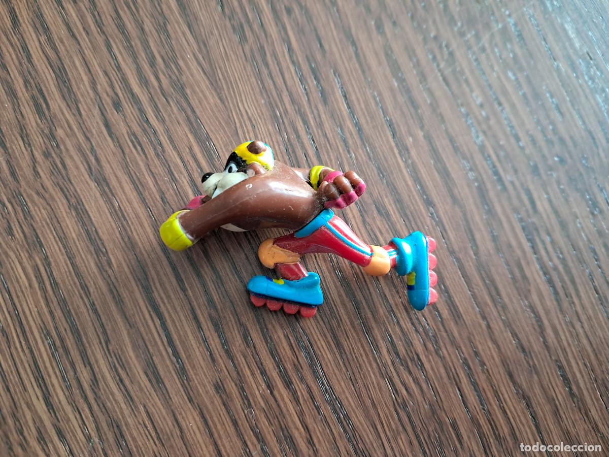 Figuras de Borracha e PVC: figura de pl&aacute;stico, Monstruo de Tasmania, patinando.