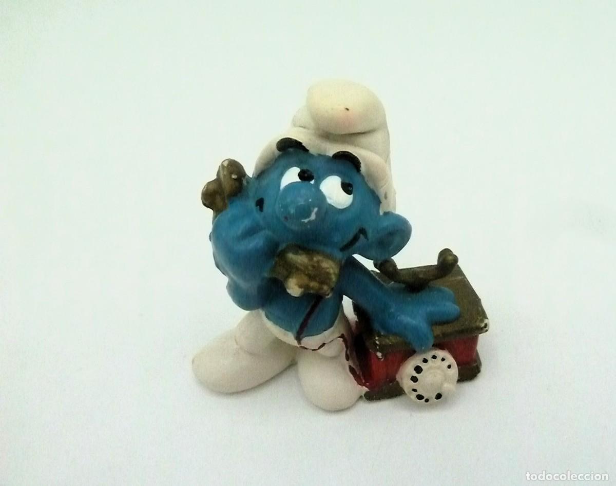 Figuras de goma y PVC: Pitufo con tel&eacute;fono. Schleich 1980 - Foto 2