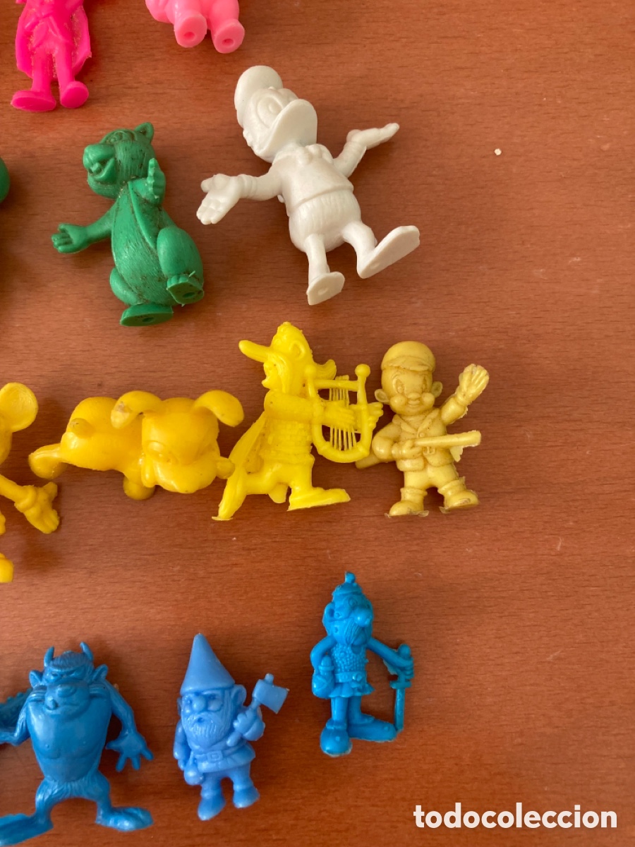 Figuras de goma y PVC: Figuras Dunkin lote - Foto 4