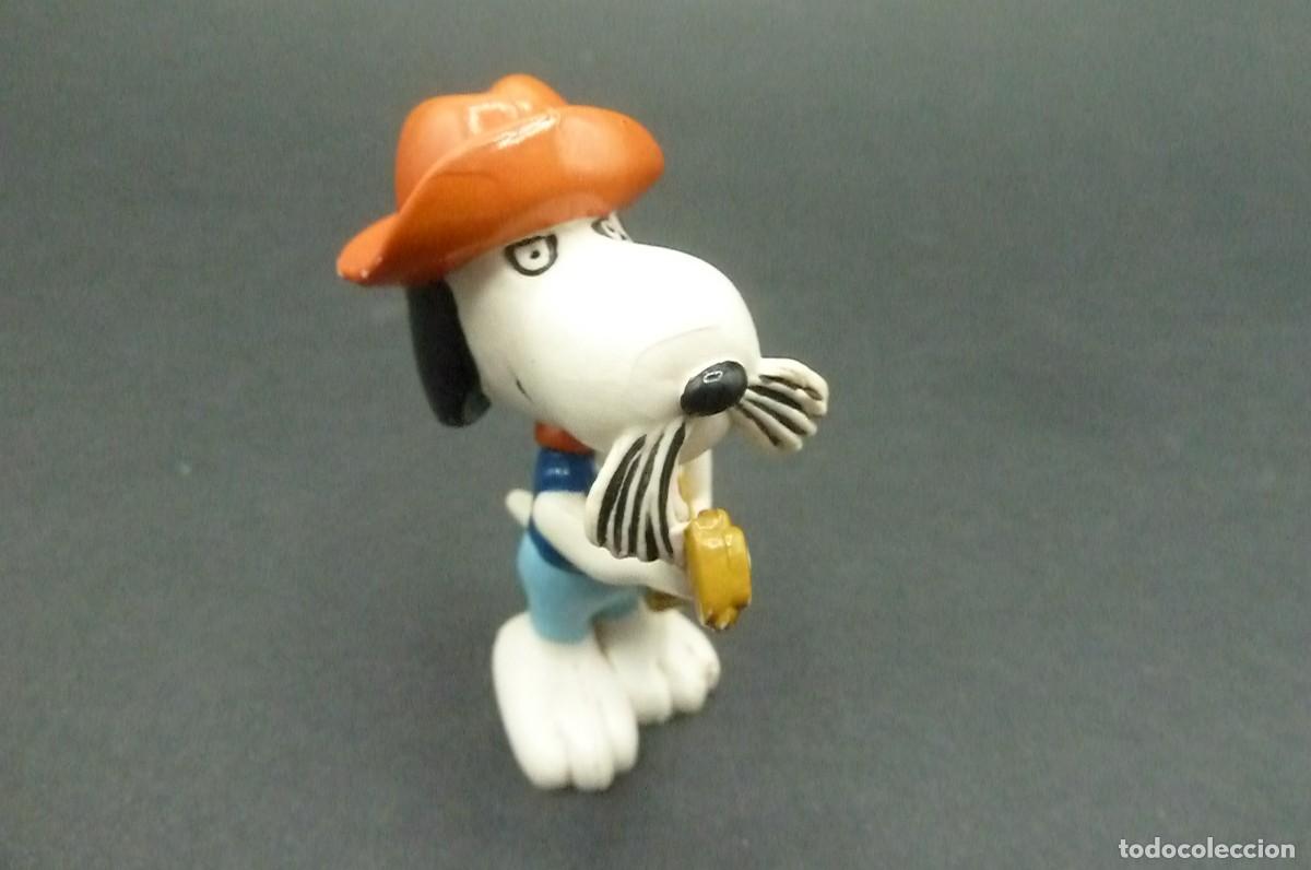 Figuras de goma y PVC: Snoopy tocando guitarra. - Foto 5