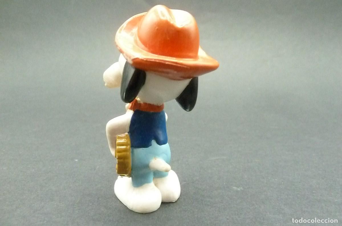 Figuras de goma y PVC: Snoopy tocando guitarra. - Foto 6