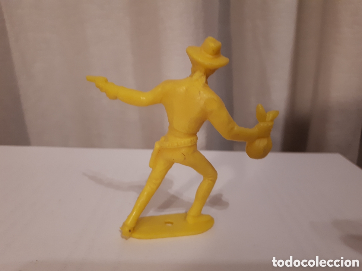 Figuras de goma y PVC: PISTOLERO COMANSI AMARILLO - Foto 2