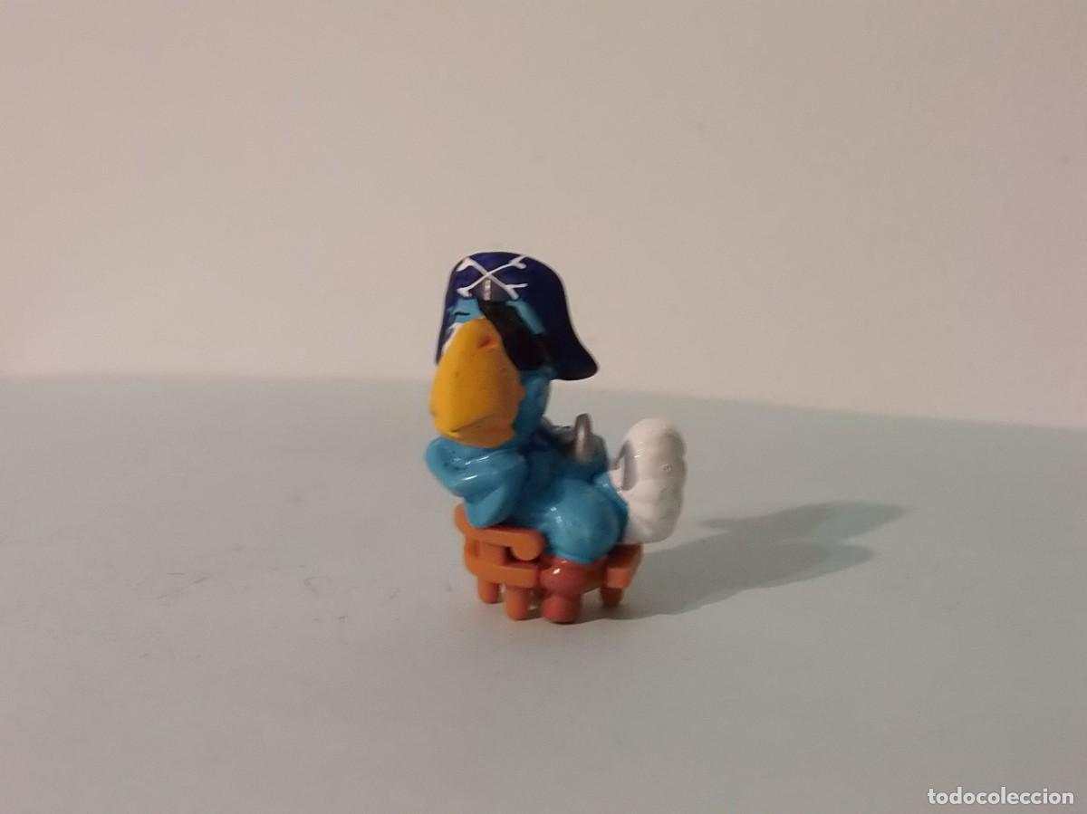 Figuras de goma Kinder: KINDER FERRERO - LORO PIRATA. - Foto 1