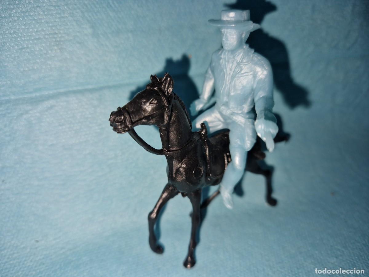 Figuras de goma y PVC: COMANSI VAQUERO Y CABALLO - Foto 1