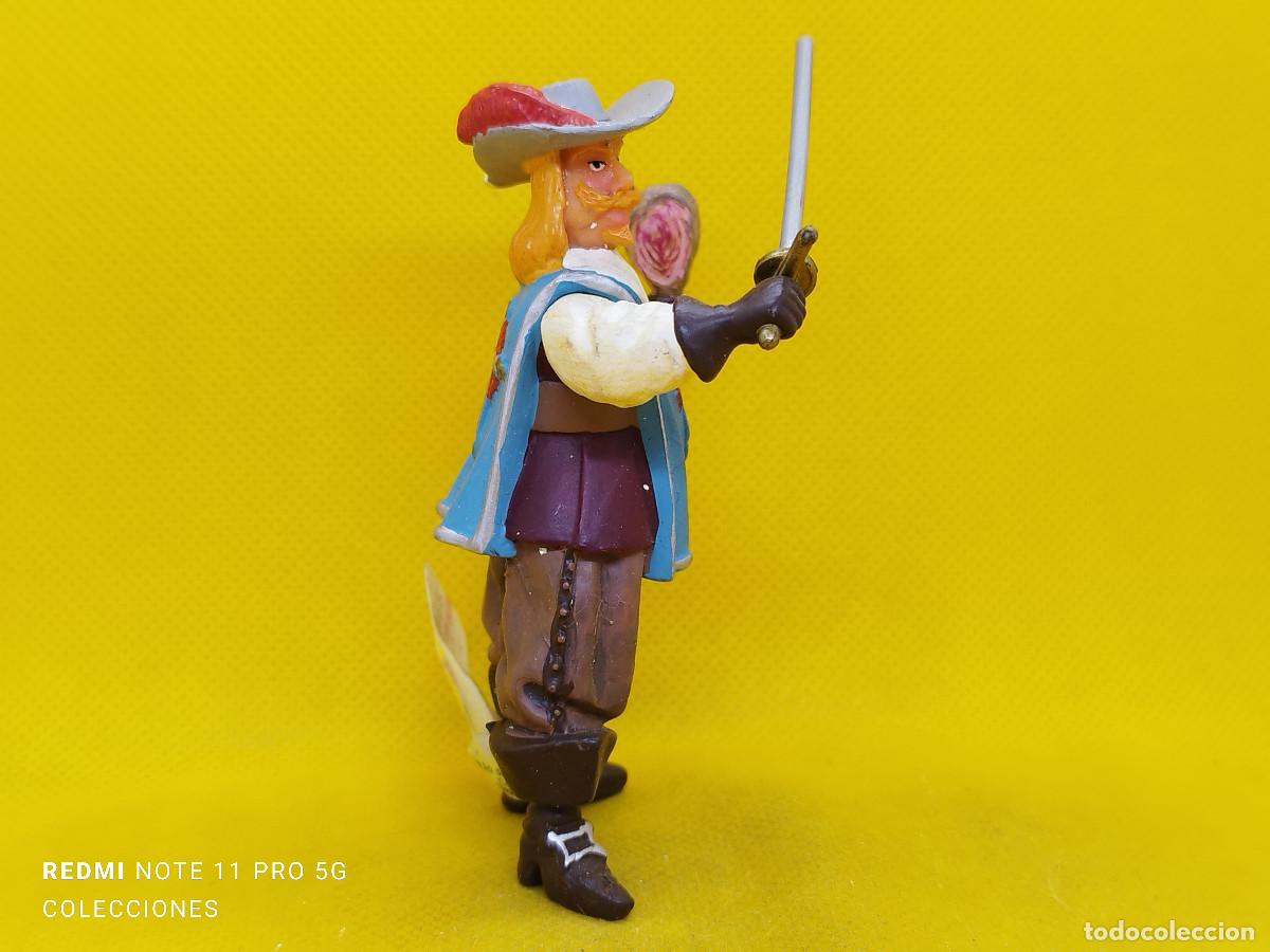 Figuras de goma y PVC: Plastoy mosquetero nuevo - Foto 2