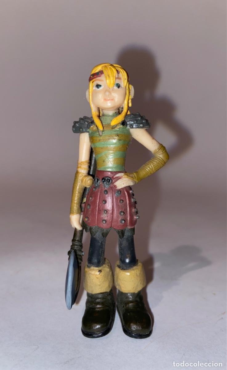 figura de pvc “ astrid “ - de goma como entrena - Compra venta en  todocoleccion