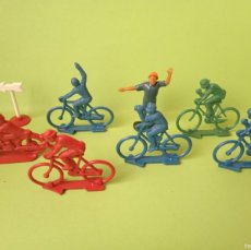 Figuras de Goma y PVC: LOTE 01 DE CICLISTAS Y COMPLEMENTOS VUELTA CICLISTA.AÑOS 60/70