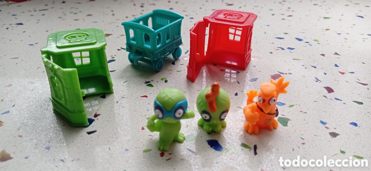 Figuras de goma y PVC: Lote zomlings - Foto 1