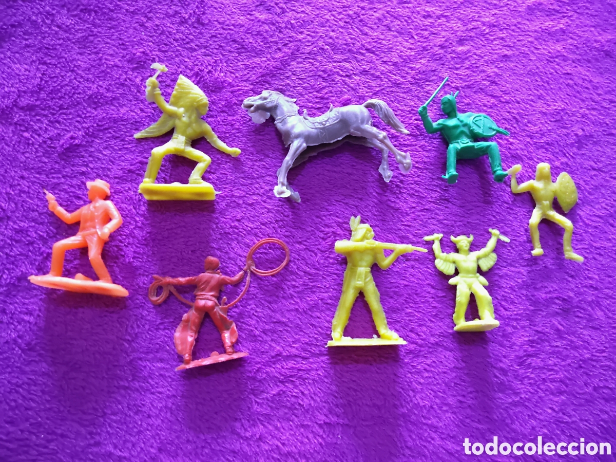Figuras de Borracha e PVC: LOTE DE 8 FIGURAS PVC O PL&Aacute;STICO
