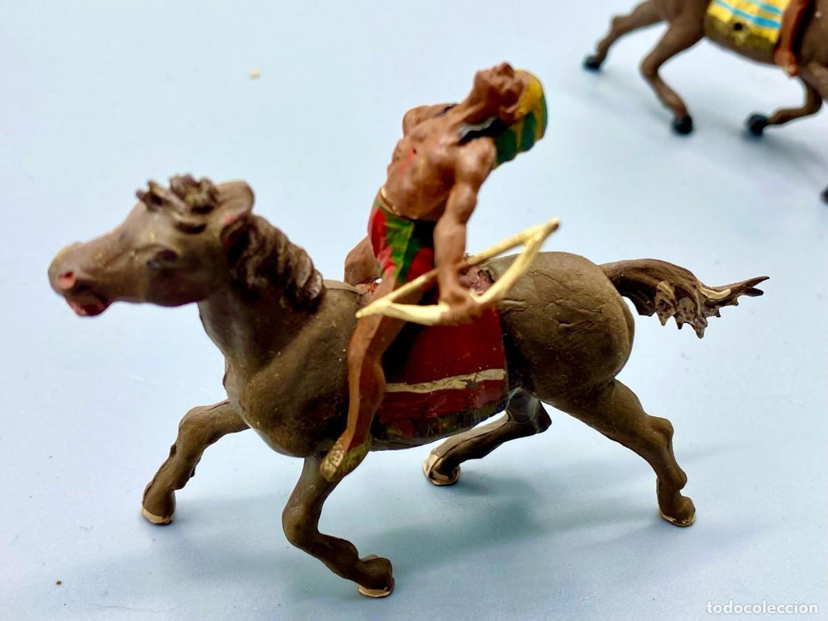Figuras de goma y PVC: INDIOS ACABALLO GAMA EN GOMA. - Foto 2