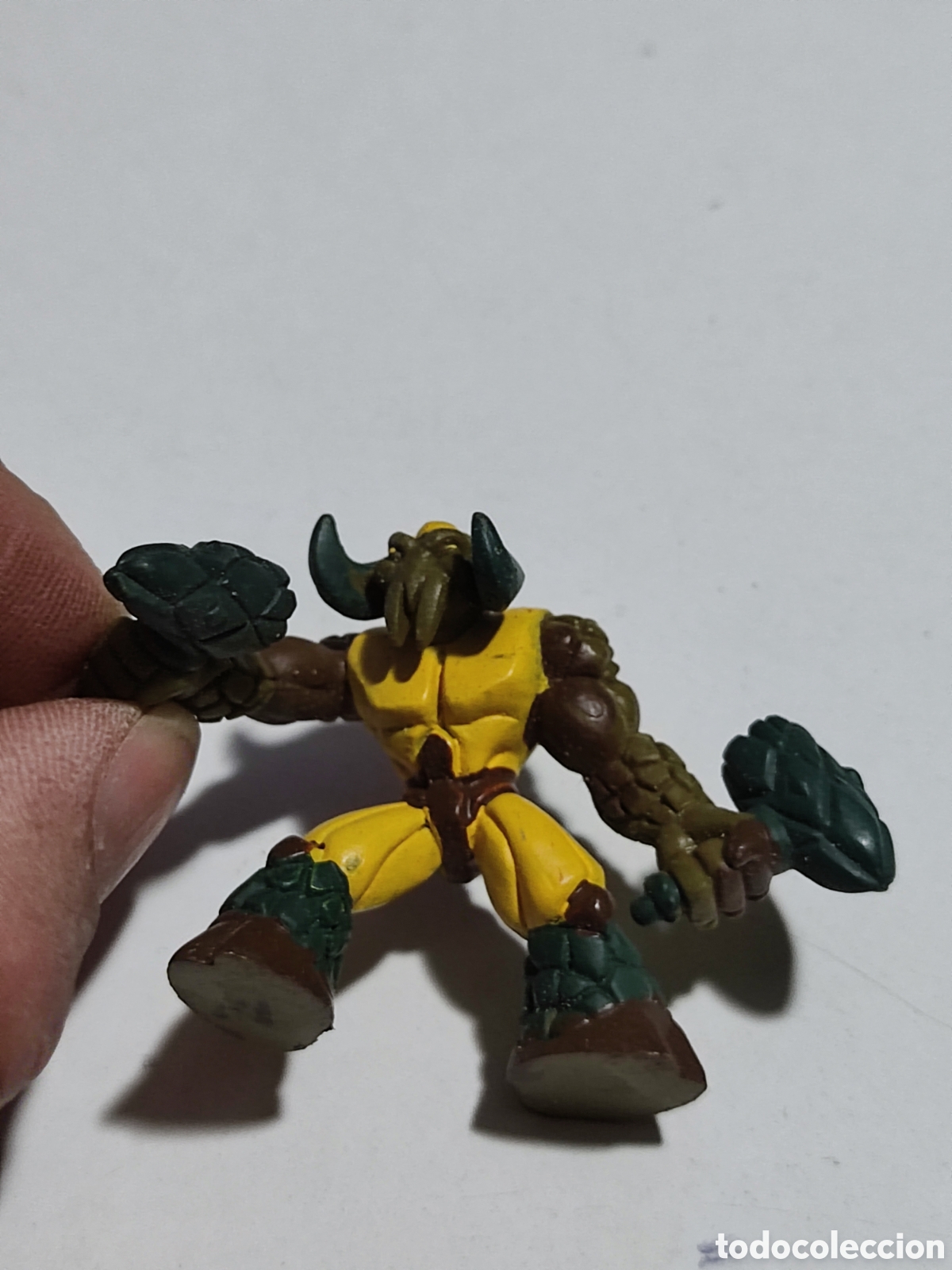Figuras de goma y PVC: Figura Gormiti - Foto 1