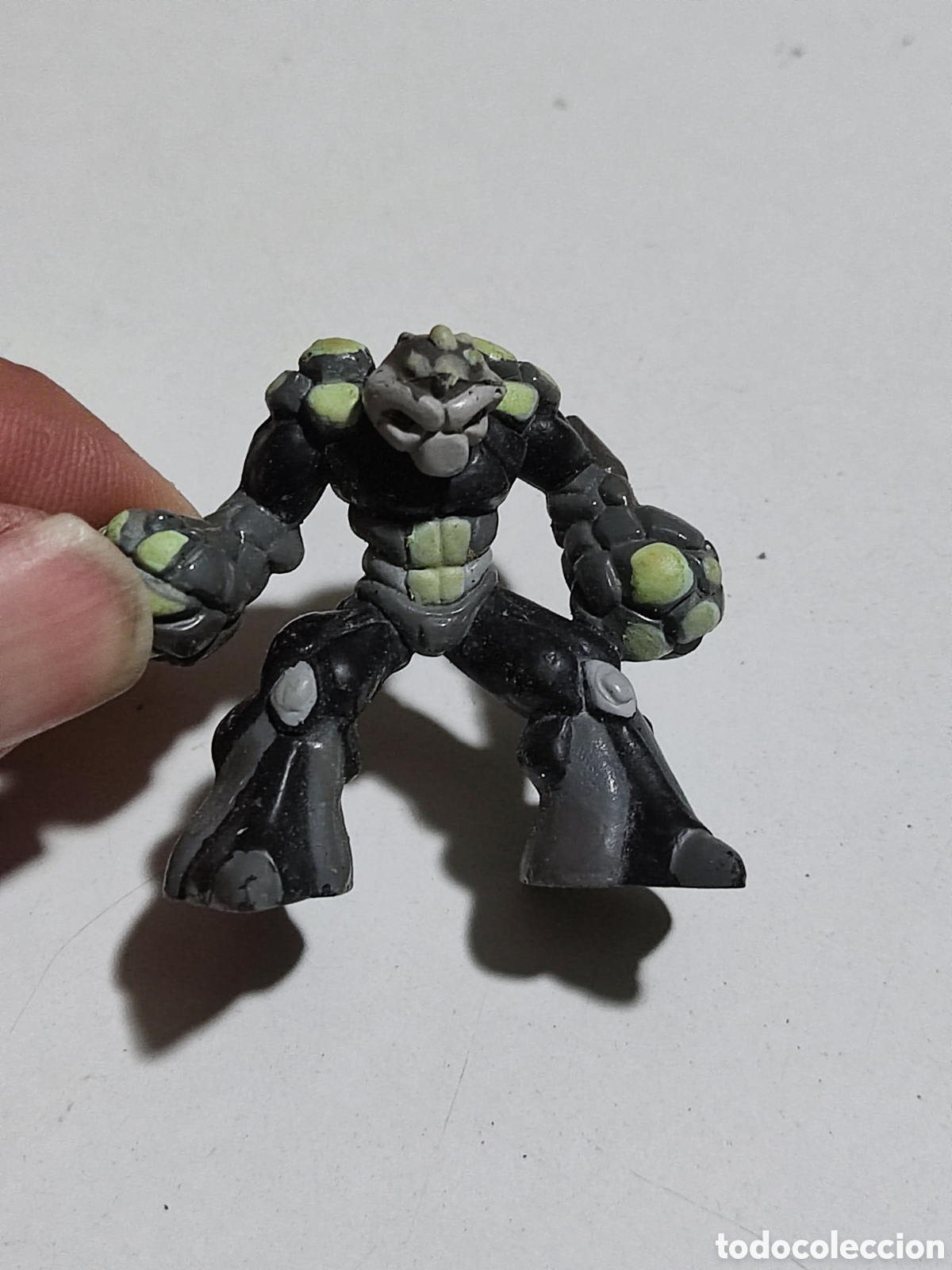 Figuras de goma y PVC: Figura Gormiti - Foto 1