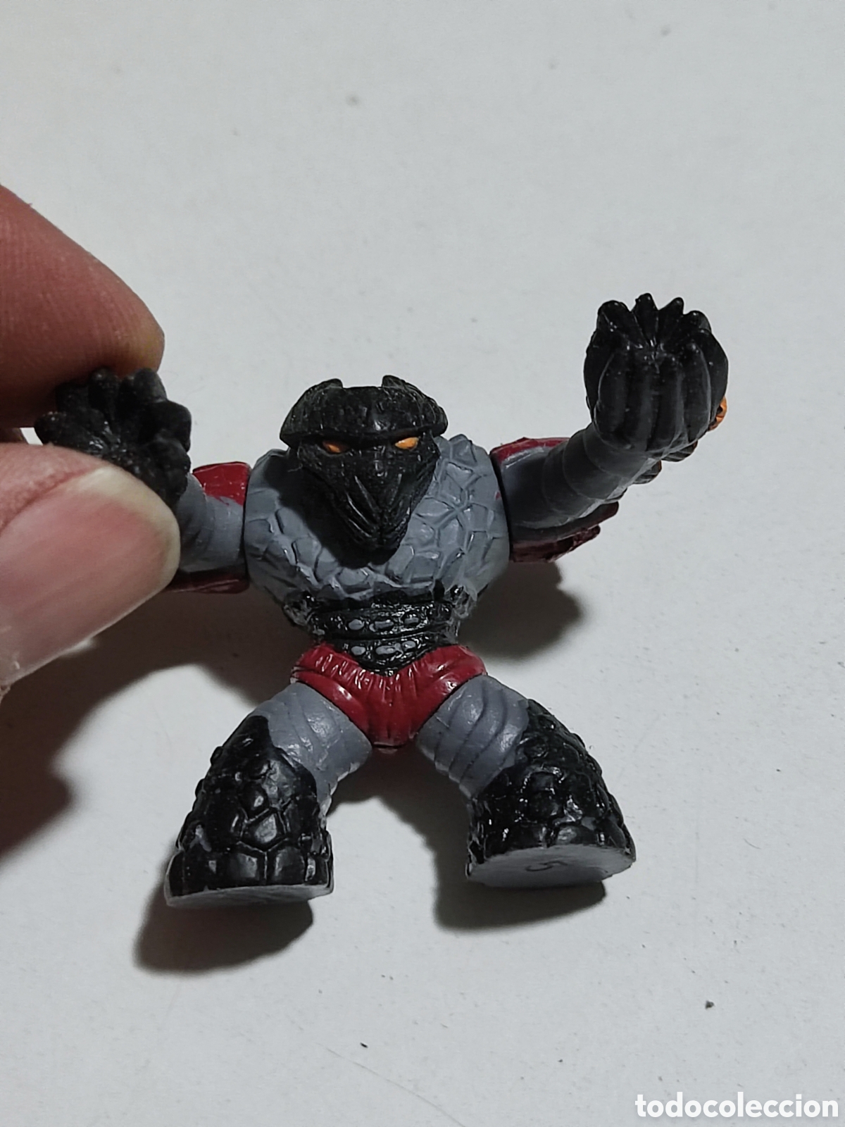 Figuras de goma y PVC: Figura Gormiti - Foto 1