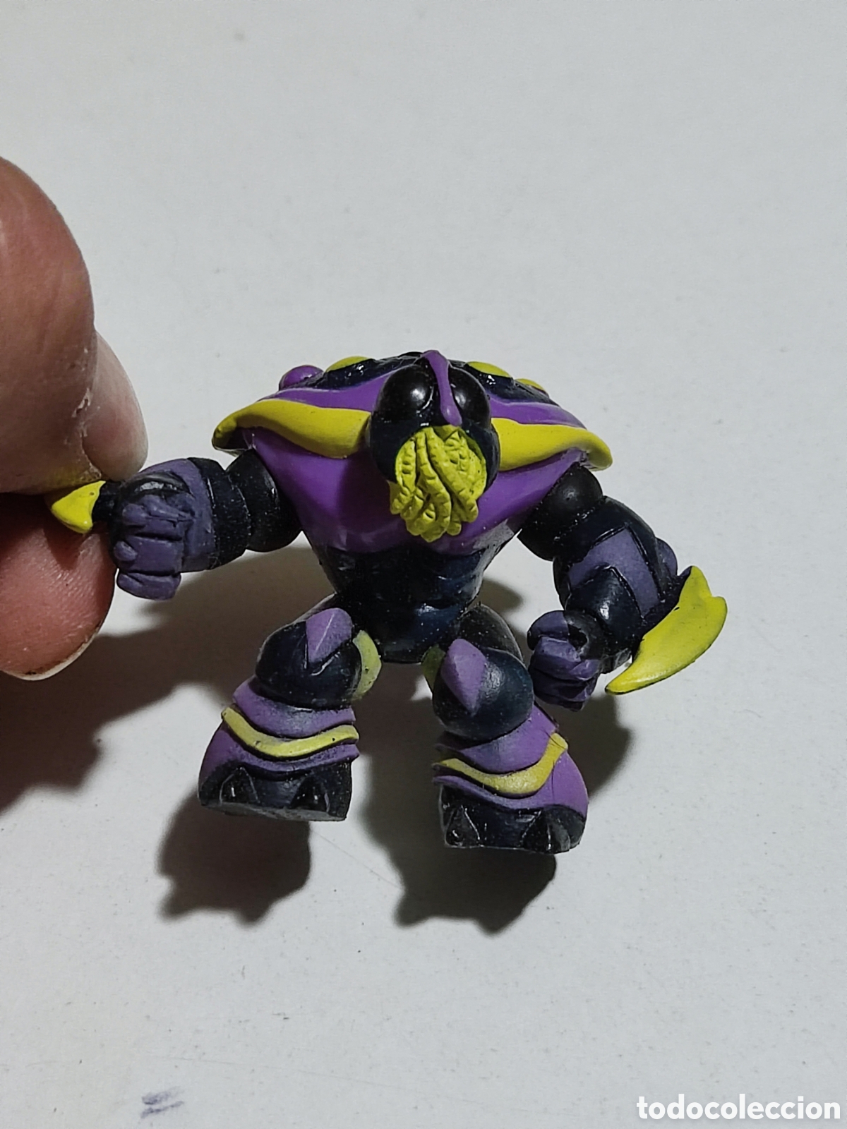 Figuras de goma y PVC: Figura Gormiti - Foto 1