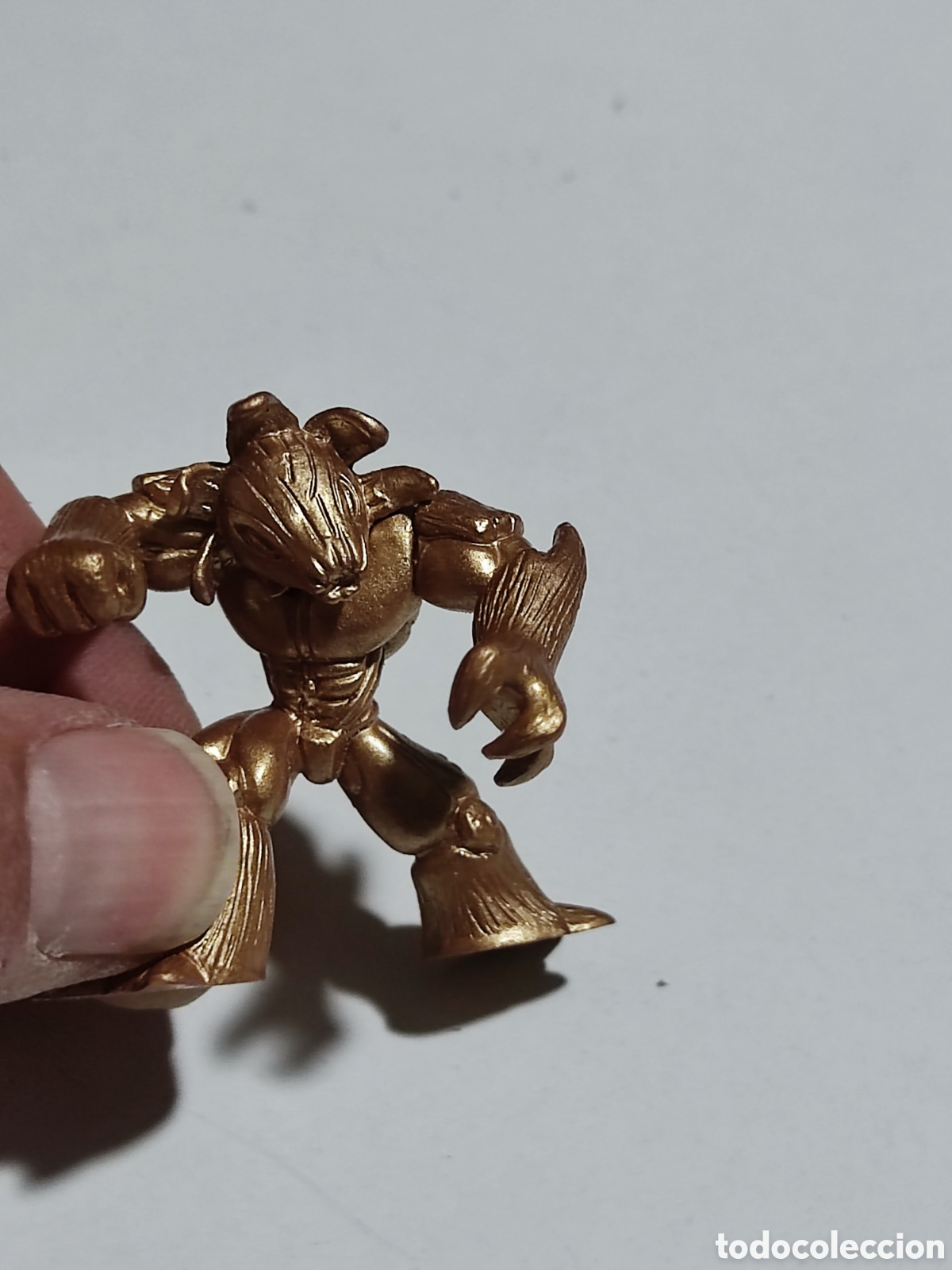 Figuras de goma y PVC: Figura Gormiti - Foto 1