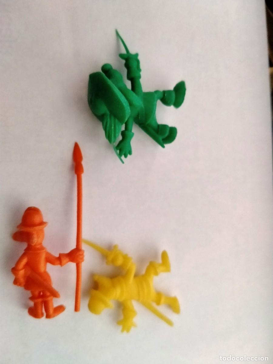Figuras de goma y PVC: figuras dunkin dartacan - Foto 2