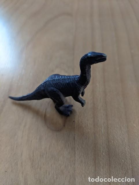 Figuras de goma y PVC: FIGURITA DINOSAURIO - Foto 1