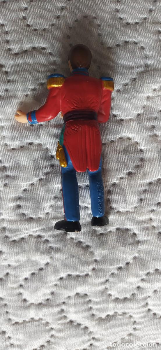 Figuras de goma y PVC: PVC PR&Iacute;NCIPE V&Iacute;CTOR - Foto 2