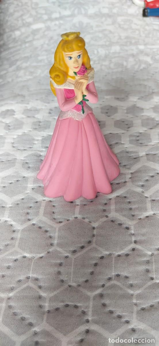 Figuras de goma y PVC: PRINCESA AURORA BELLA DURMIENTE MU&Ntilde;ECA PVC BULLY - Foto 1
