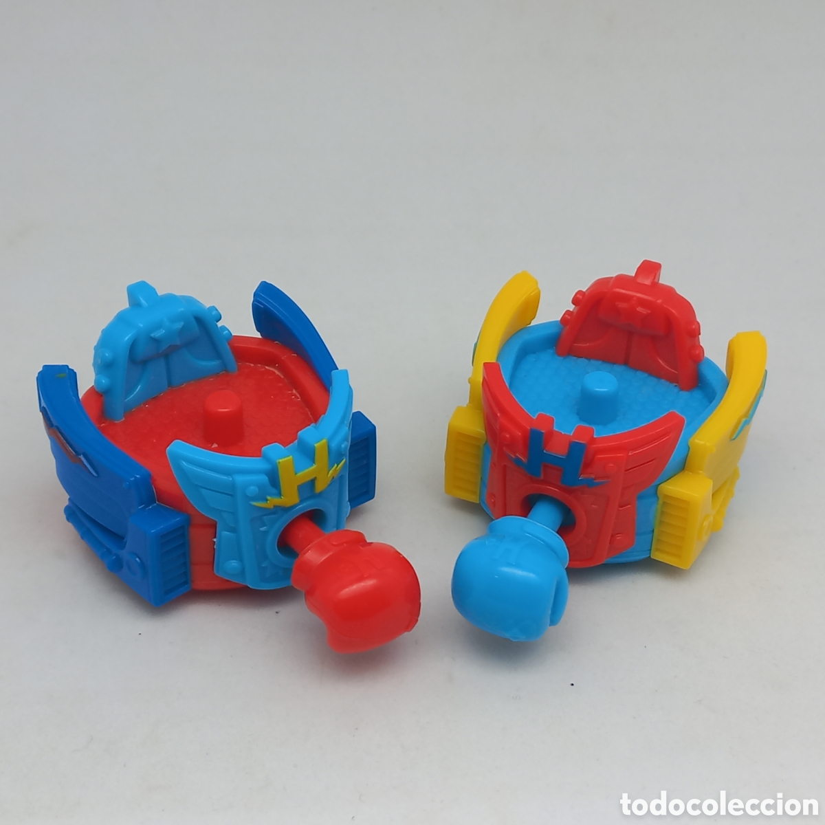 Figuras de Goma y PVC: SuperZings. Lote de 2 veh&iacute;culos