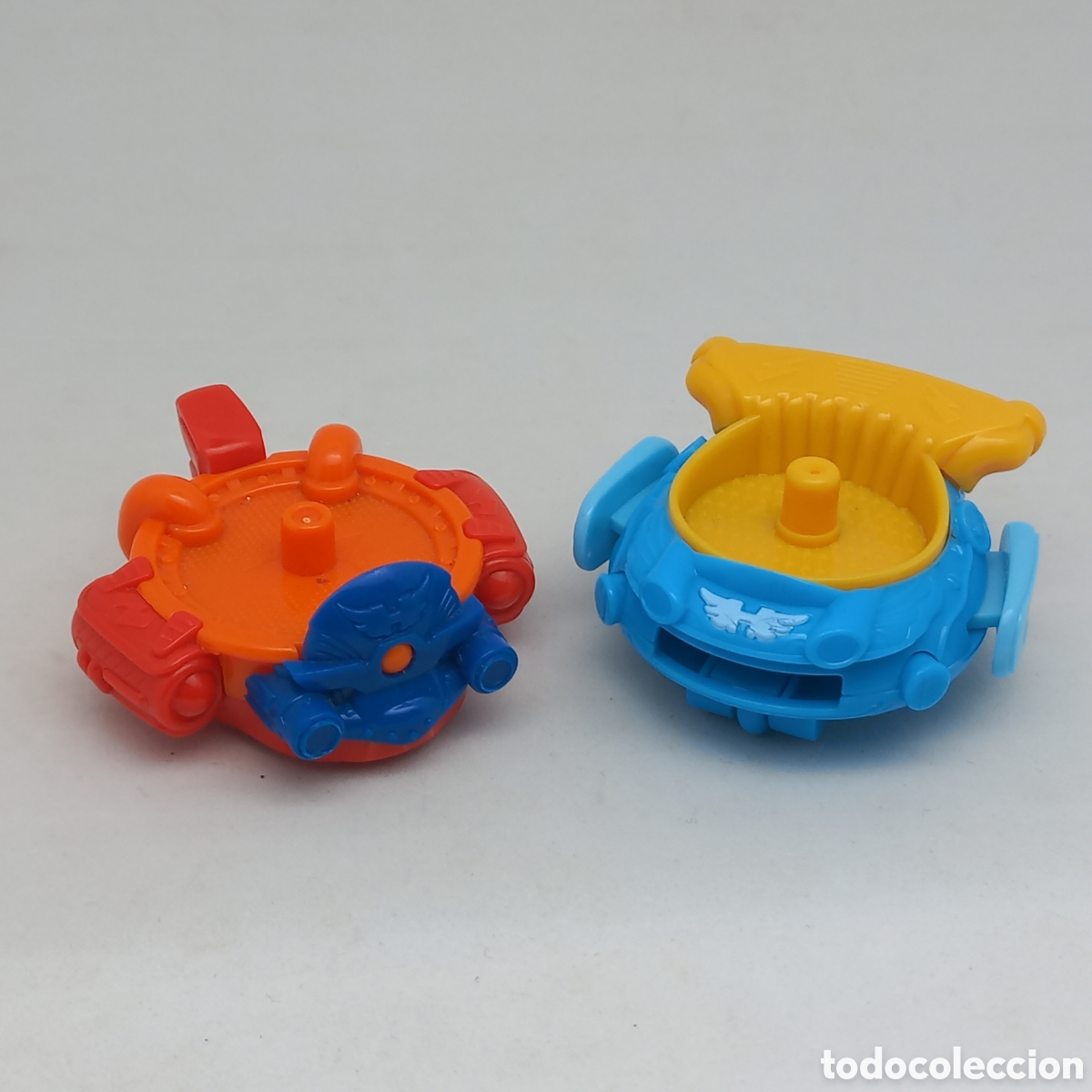 Figuras de Goma y PVC: SuperZings. Lote de 2 veh&iacute;culos