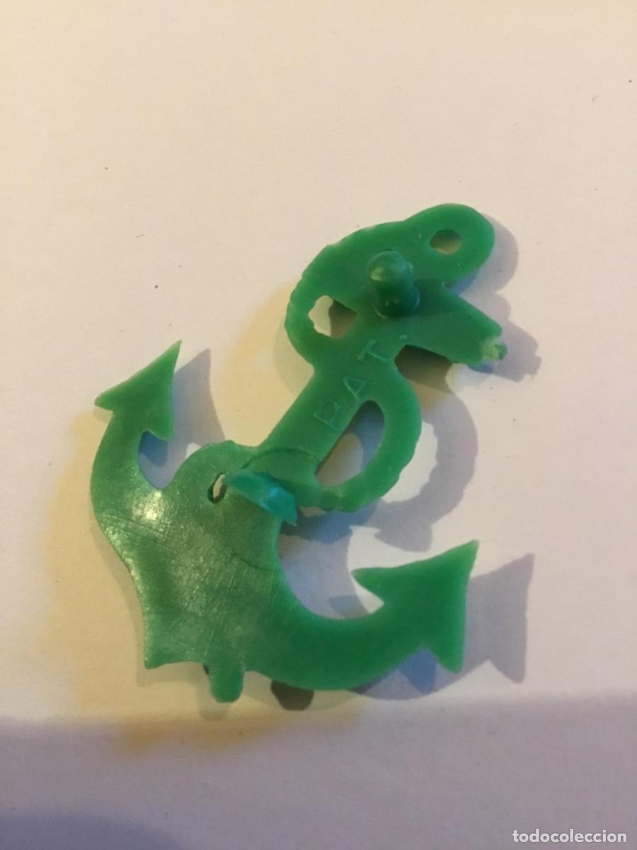 Figuras de goma y PVC: Dunkin ancla verde ,dificil - Foto 2