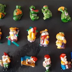 Figuras de Goma Kinder: LOTE MUÑECOS HUEVOS KINDER 17 UNIDADES