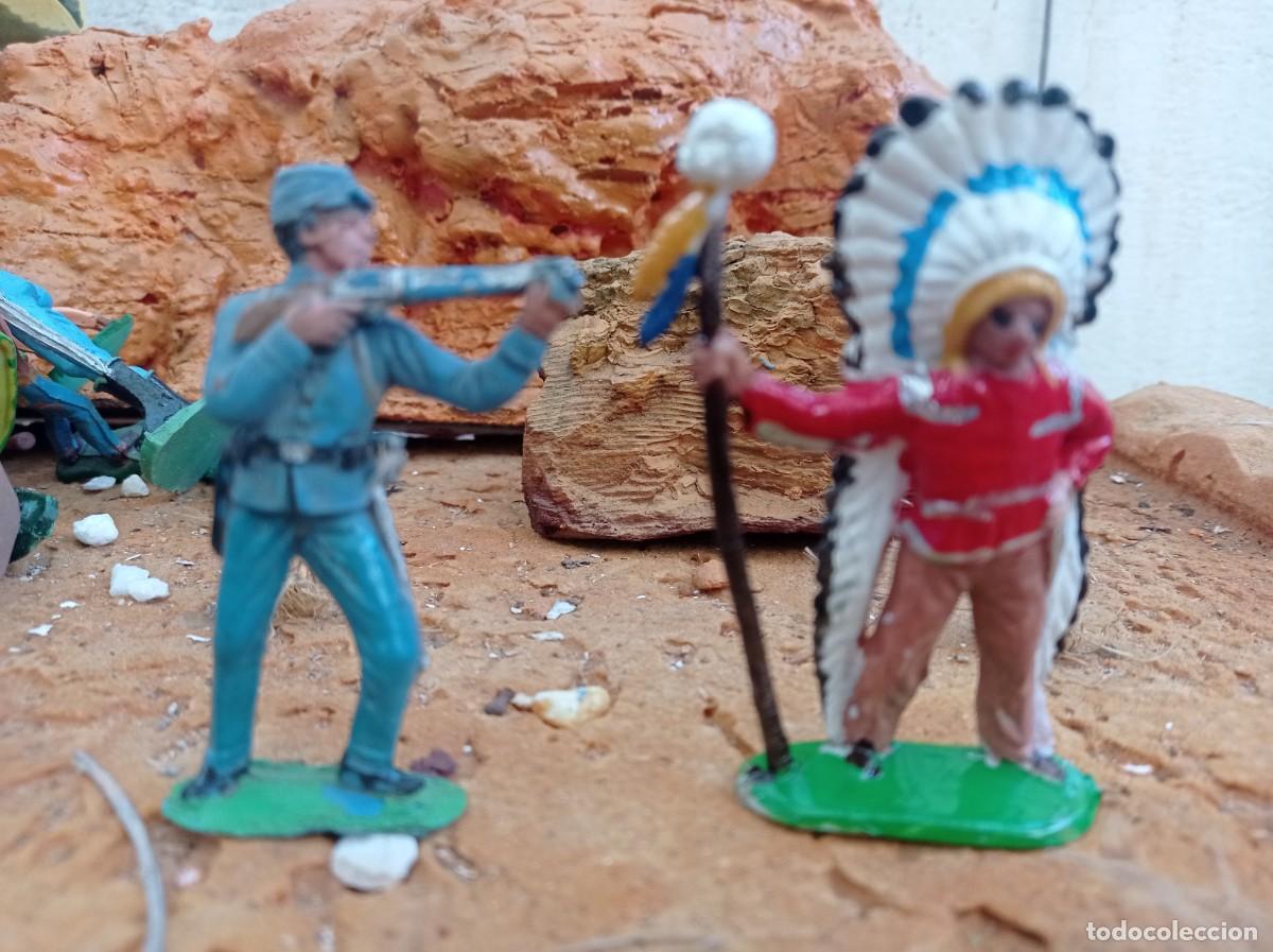 Figuras de goma y PVC: Indio y soldado de comansi - Foto 1