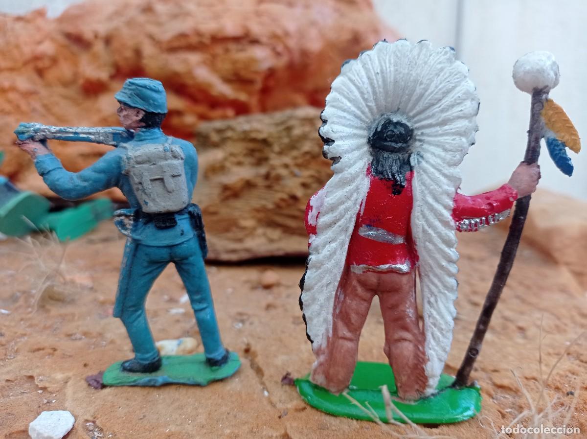 Figuras de goma y PVC: Indio y soldado de comansi - Foto 2