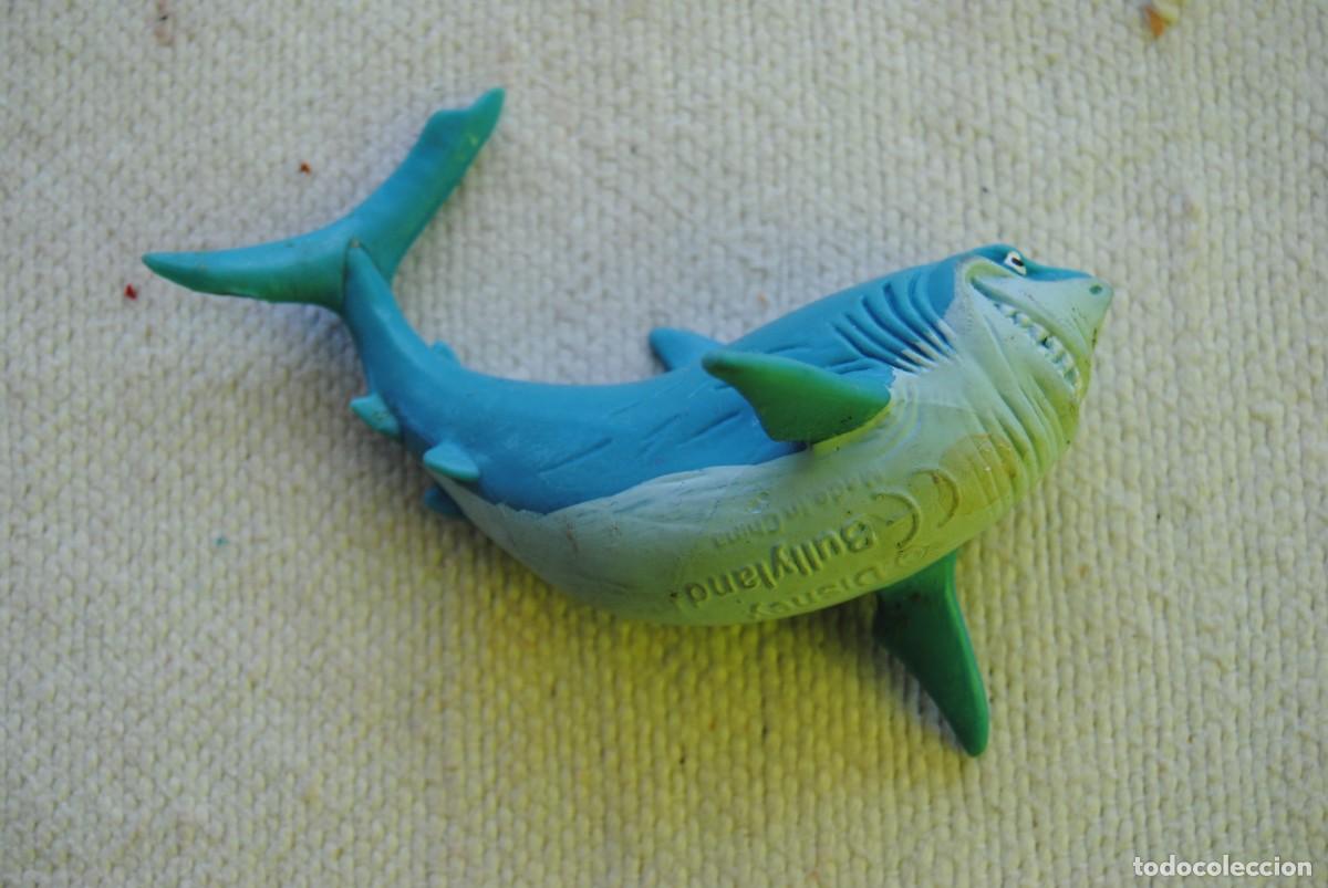 Figuras de goma y PVC: K. Tiburon . Nemo. Disney Bullyland CE - Foto 1