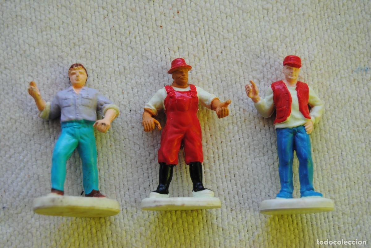 Gummi- und PVC-Figuren: M. lote 3 figuras 5cm.