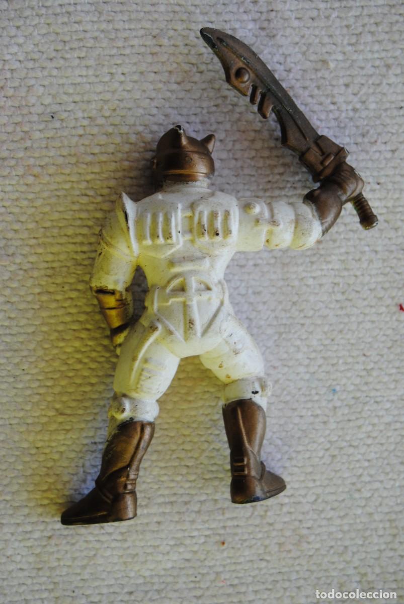 Figuras de goma y PVC: N. soldado con espada - Foto 2