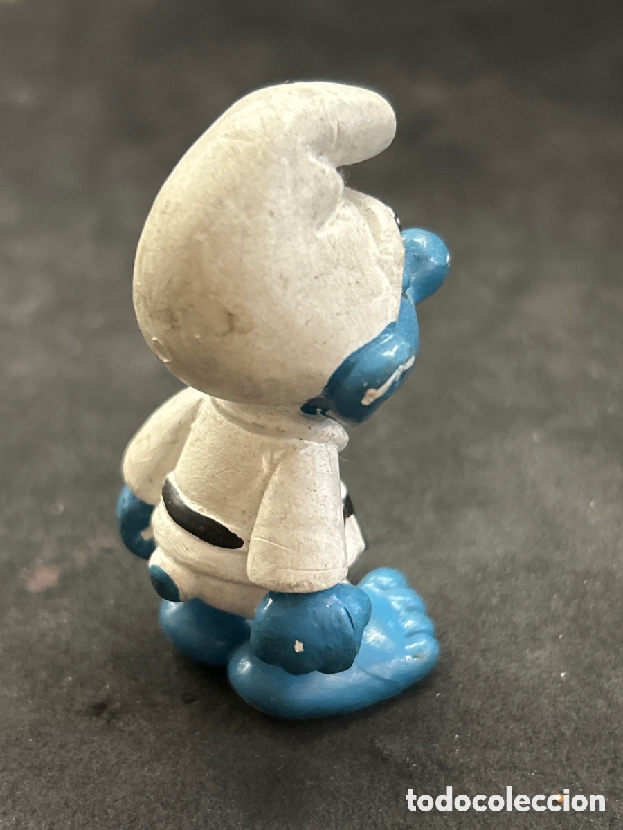 Figuras de goma y PVC: Pitufo carateca 1981 - Foto 2